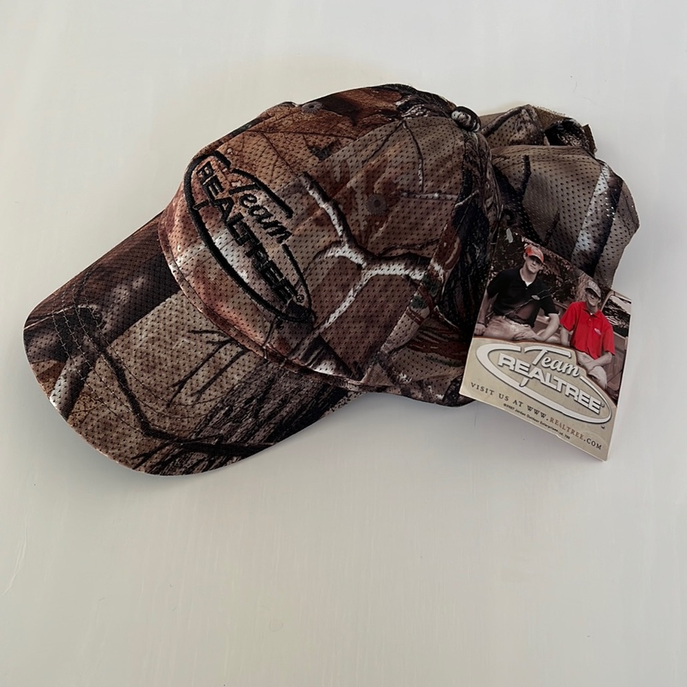 Team Realtree Baseball Cap Mesh Hat camouflage w/ black cotton underneath visor
